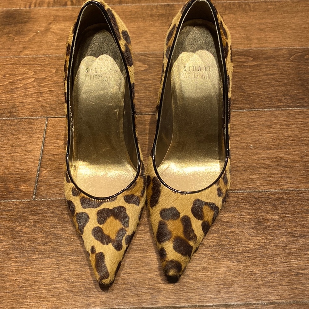 Stuart Weitzman Animal Print Leopard Pump